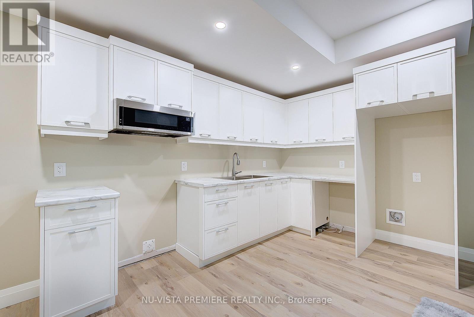 Single Family House for Sale in  MCLEOD STREET North Middlesex (Parkhill) 