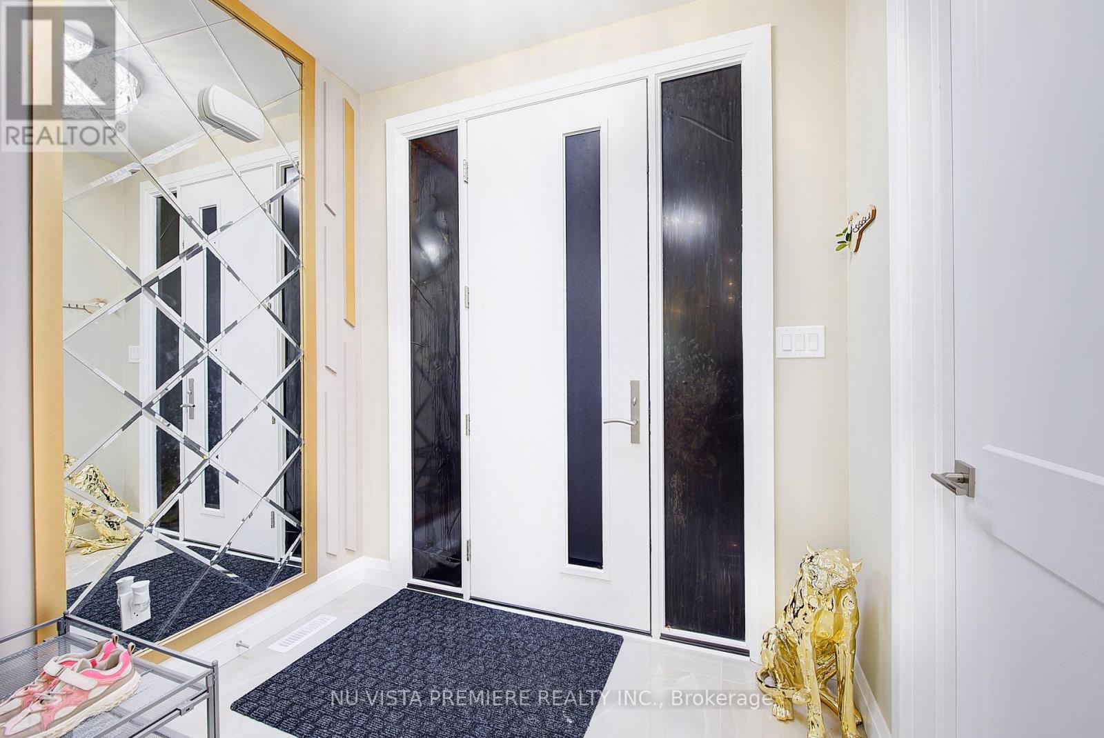 Single Family House for Sale in  MCLEOD STREET North Middlesex (Parkhill) 