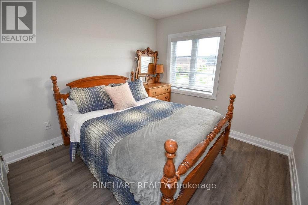 Photo 18 of 2317 Callingham Drive, London North ON