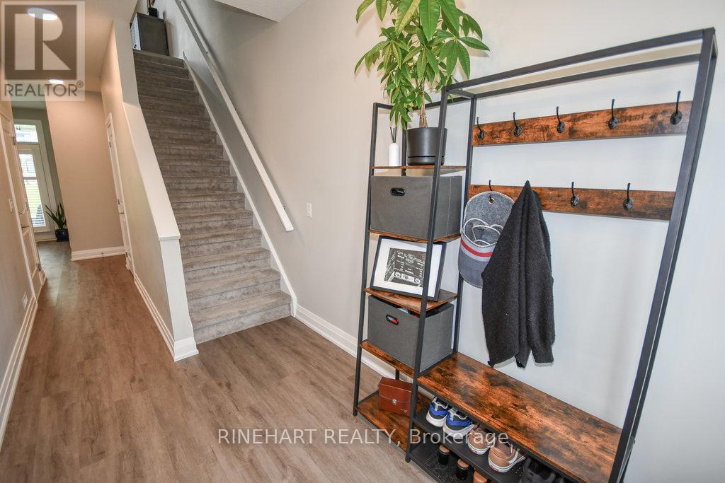 Photo 4 of 2317 Callingham Drive, London North ON