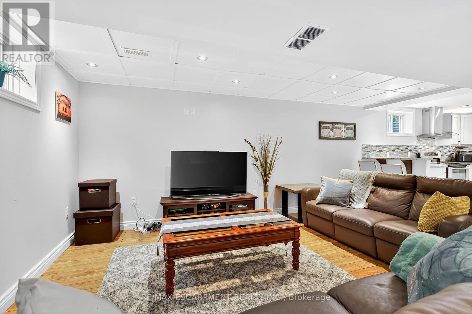 Photo 30 of 39 Wilbur Drive, Hamilton ON