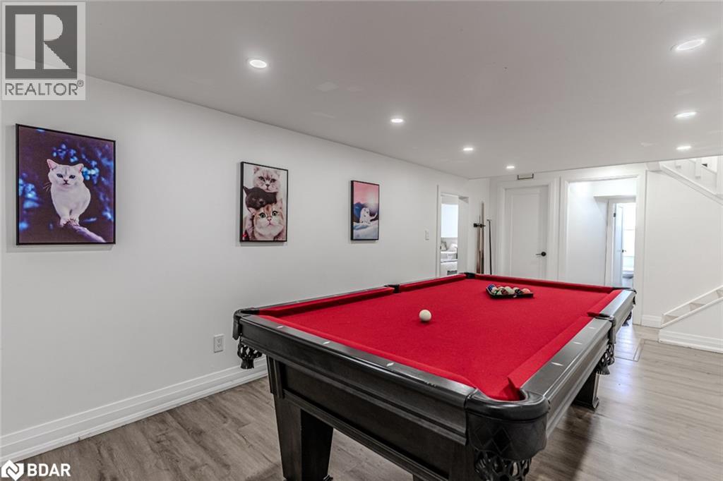 Photo 19 of 20 Hillview Crescent, Midhurst ON