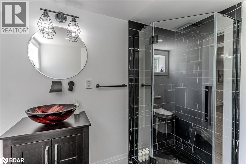 Photo 22 of 20 Hillview Crescent, Midhurst ON