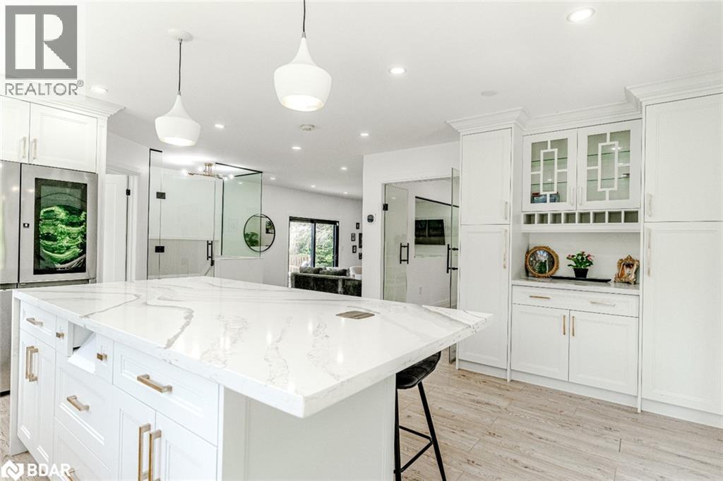 Photo 6 of 20 Hillview Crescent, Midhurst ON