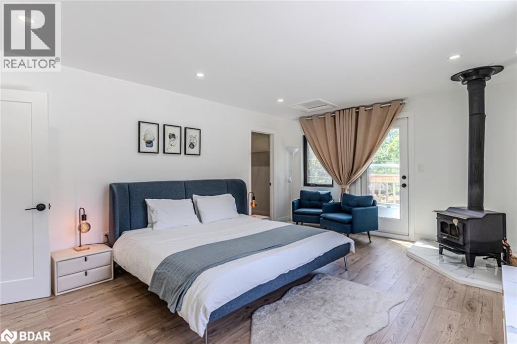 Photo 9 of 20 Hillview Crescent, Midhurst ON