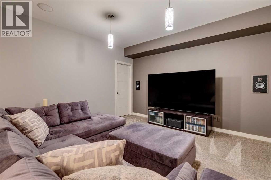 Single Family House for Sale in   Street NW Hillhurst Calgary 