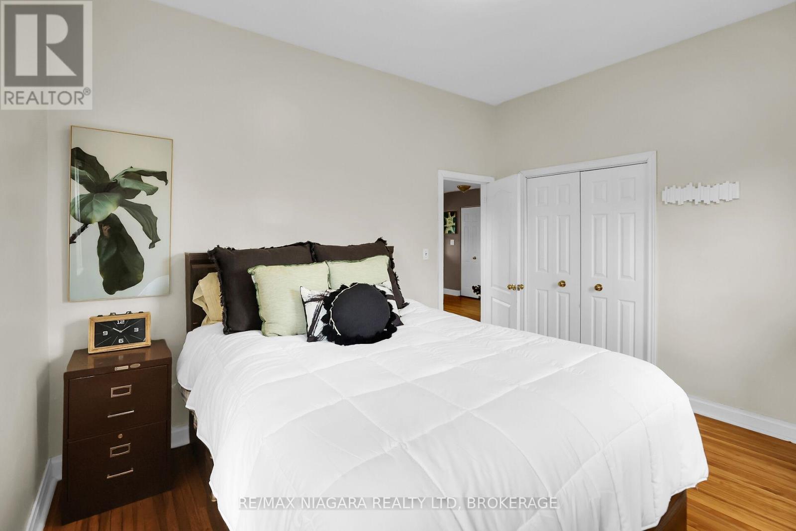 Photo 35 of 232 Merritt Street, St Catharines ON