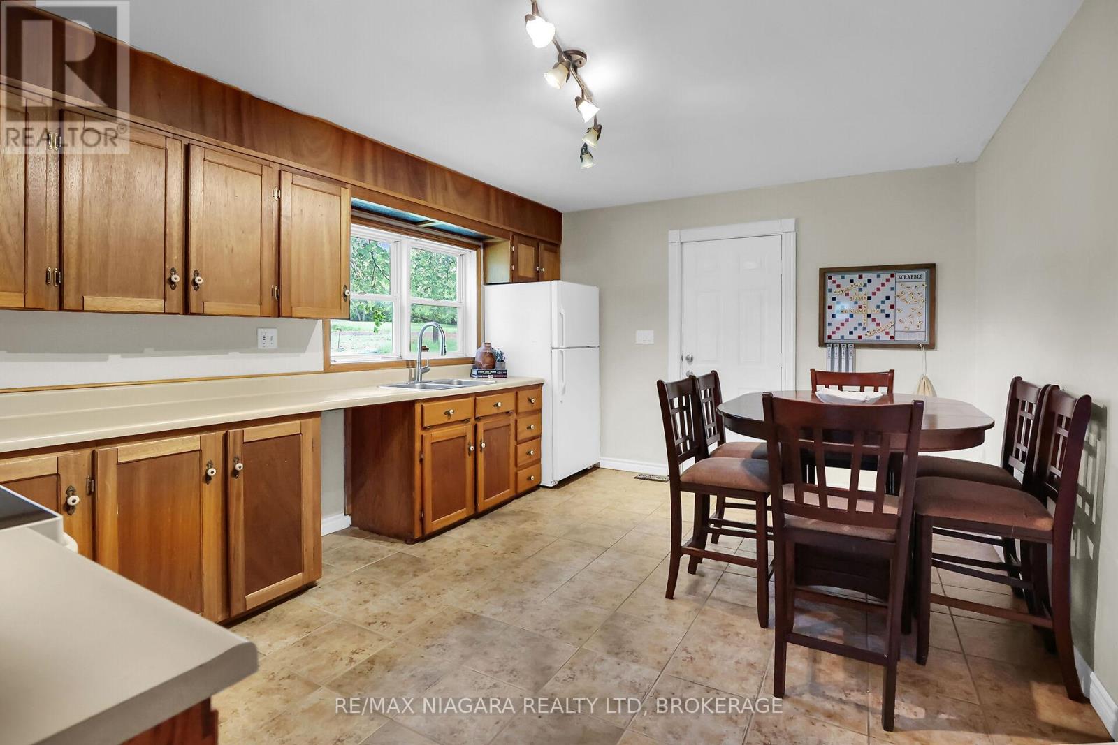 Photo 32 of 232 Merritt Street, St Catharines ON
