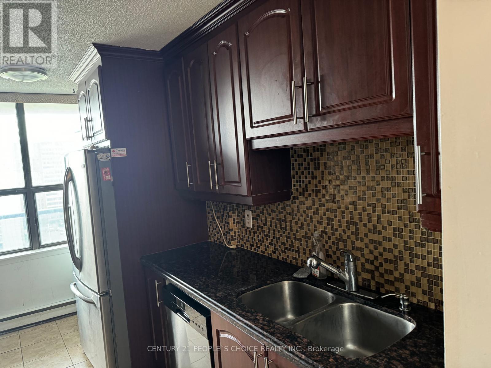 Photo 12 of 1410 21 Knightsbridge Road, Brampton ON