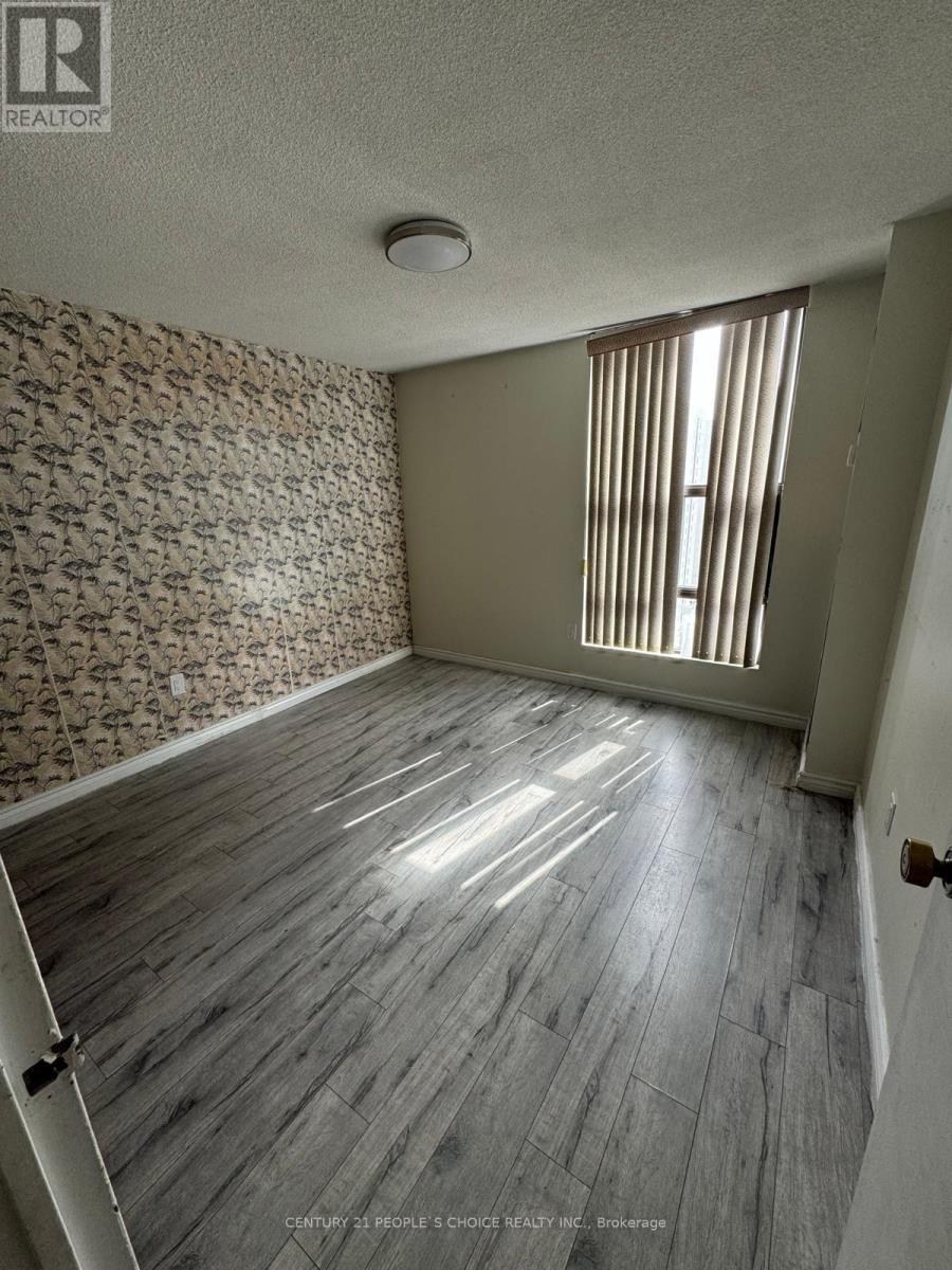 Photo 21 of 1410 21 Knightsbridge Road, Brampton ON