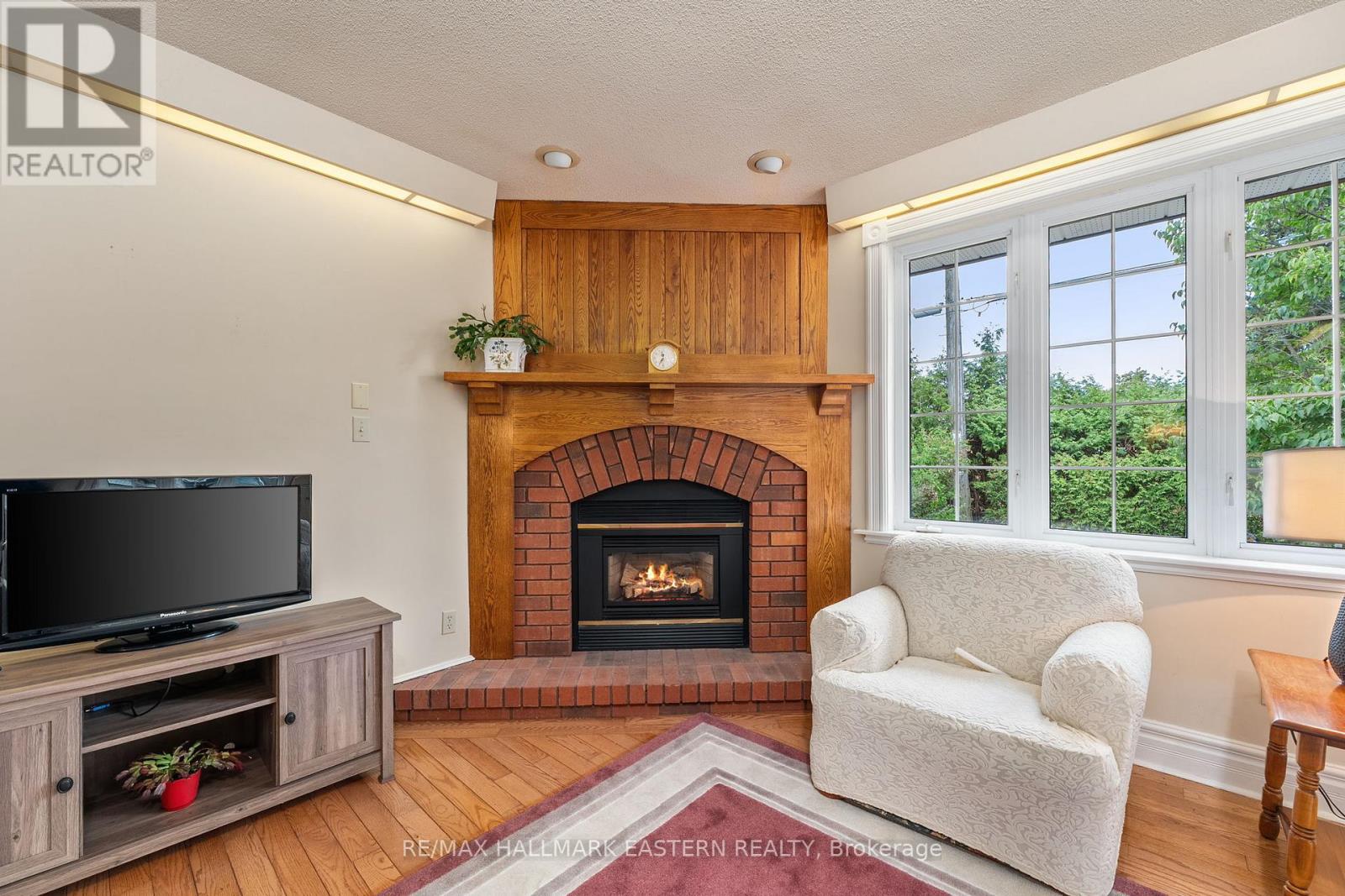 Photo 29 of 883 Kensington Drive, Peterborough ON