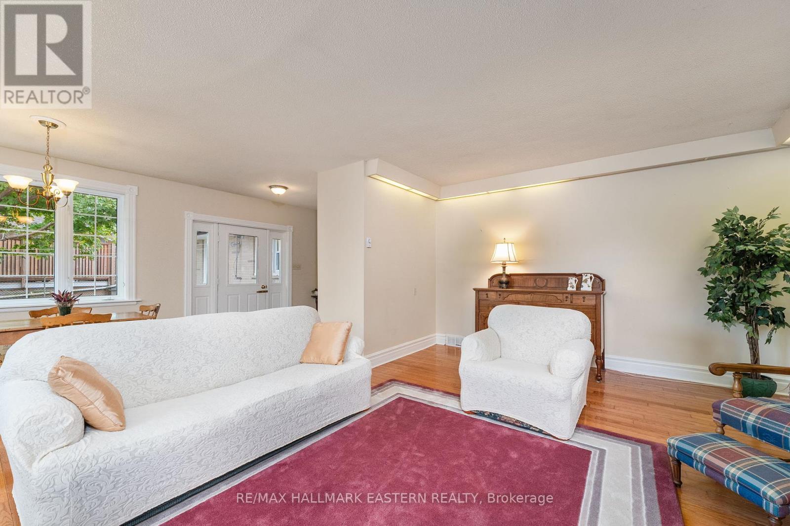 Photo 30 of 883 Kensington Drive, Peterborough ON