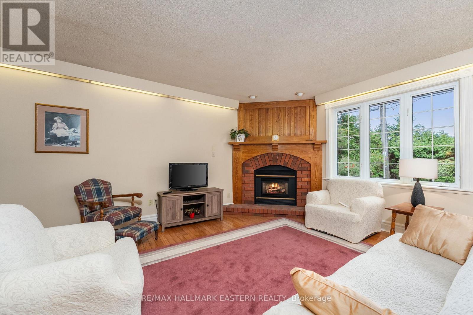 Photo 31 of 883 Kensington Drive, Peterborough ON