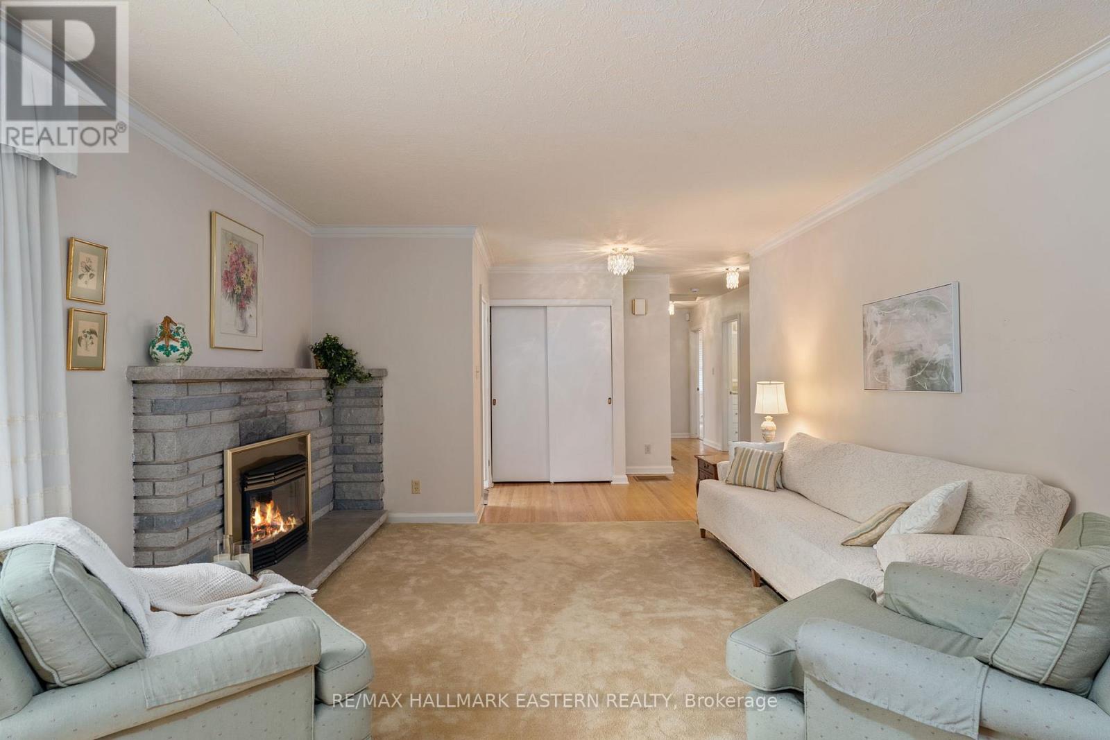 Photo 8 of 883 Kensington Drive, Peterborough ON