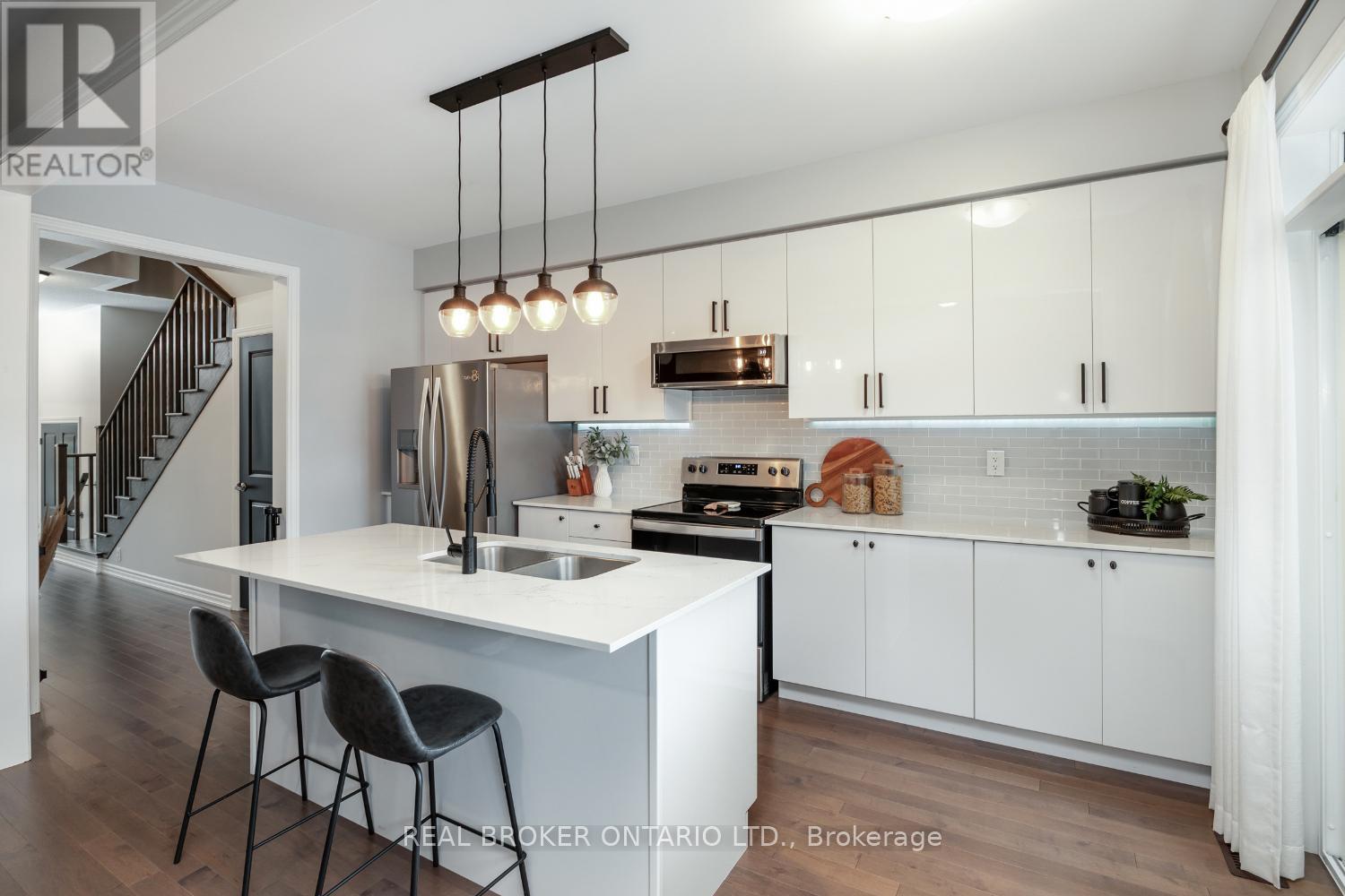 Photo 8 of 48 Highlands Boulevard, Cavan Monaghan ON