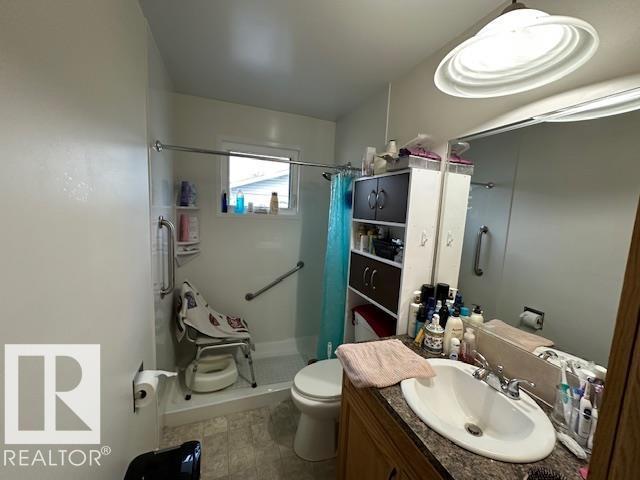 Photo 16 of 3512 114 Av Nw, Edmonton AB