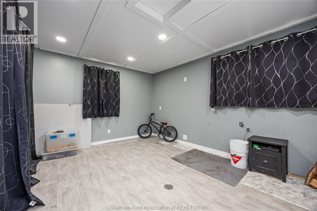 Photo 23 of 1130 Elizabeth Street, Wallaceburg ON