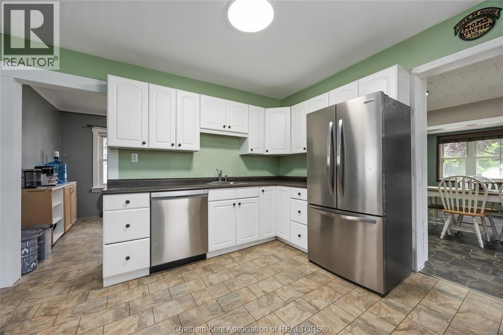 Photo 5 of 1130 Elizabeth Street, Wallaceburg ON