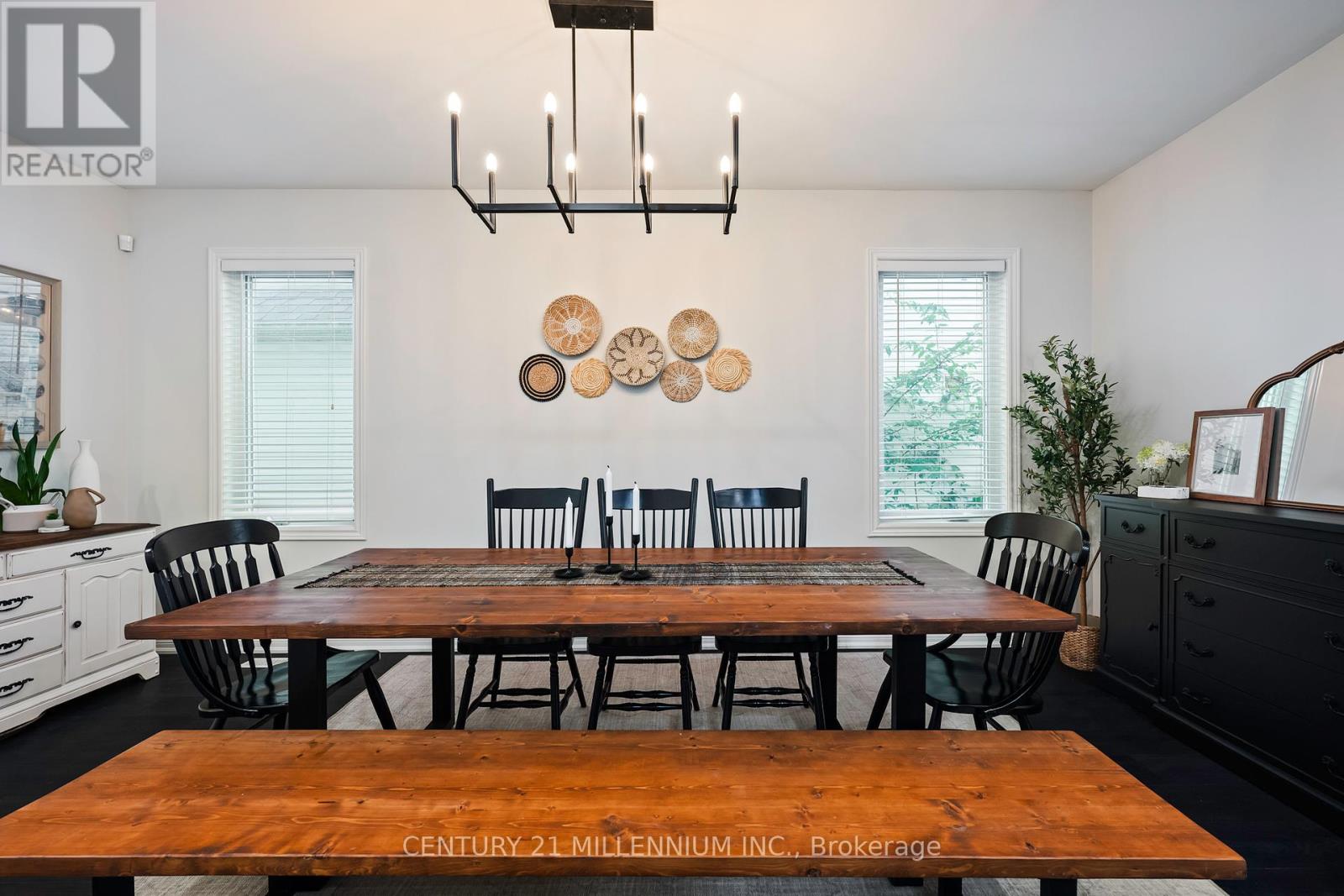Photo 5 of 521 Brett Street, Shelburne ON