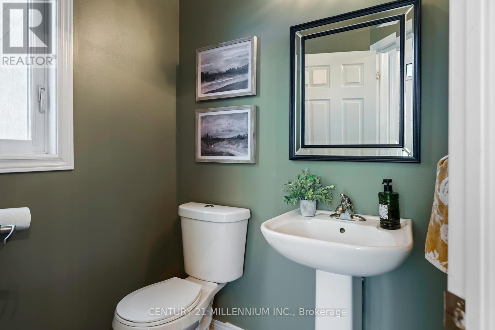 Photo 7 of 521 Brett Street, Shelburne ON