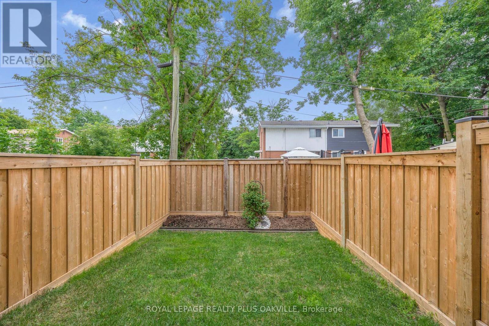Photo 38 of 18 270 Melvin Avenue, Hamilton ON