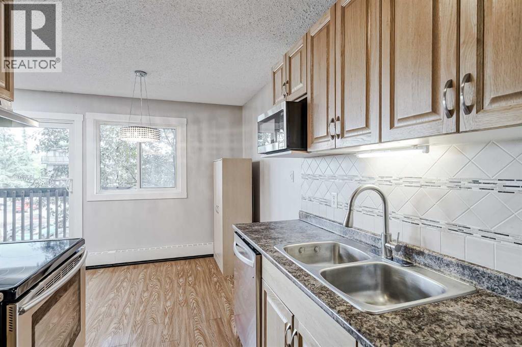 Photo 16 of 72 3519 49 Street Nw, Calgary AB