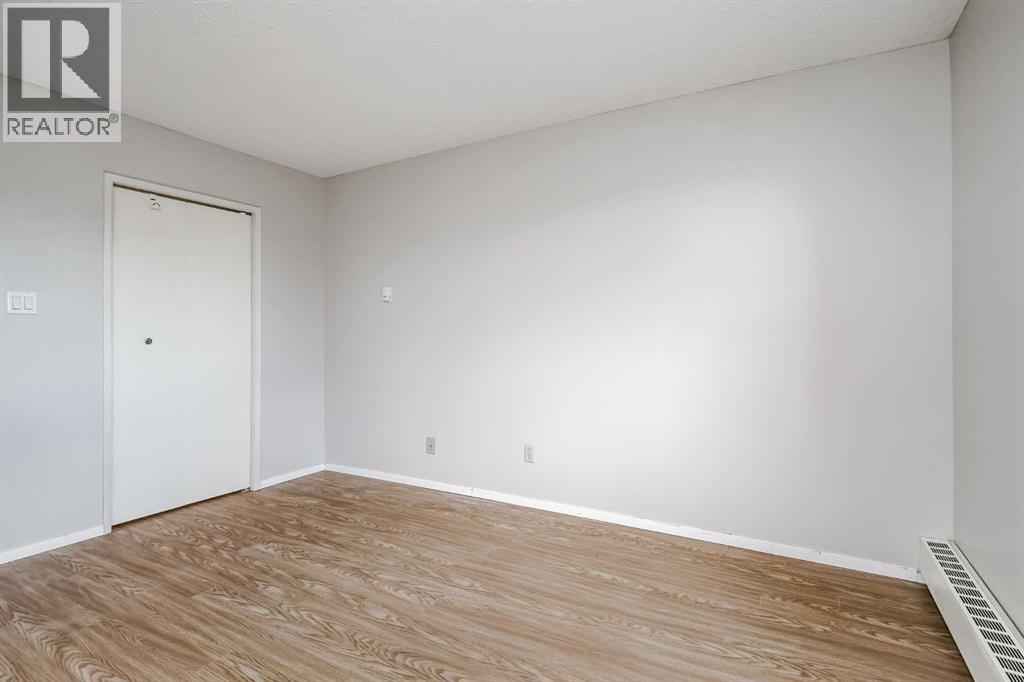 Photo 20 of 72 3519 49 Street Nw, Calgary AB