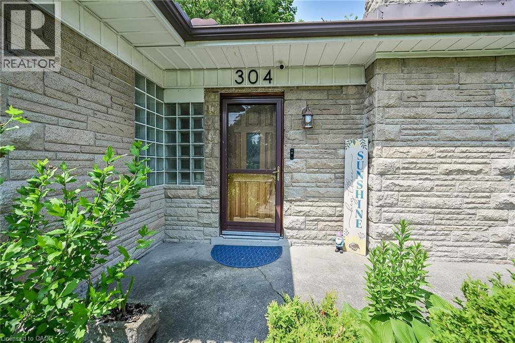 Photo 6 of 304 Glenholme Avenue, Hamilton ON