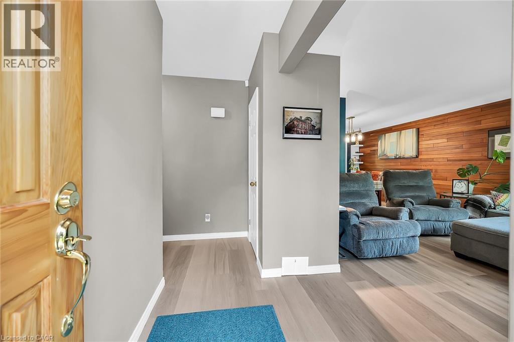 Photo 7 of 304 Glenholme Avenue, Hamilton ON