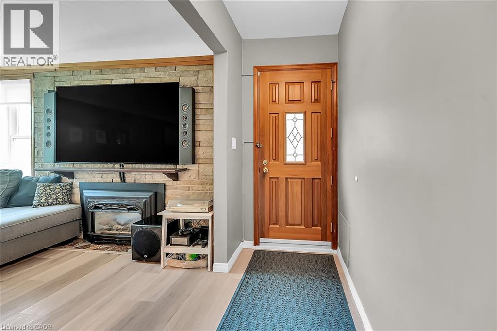 Photo 8 of 304 Glenholme Avenue, Hamilton ON