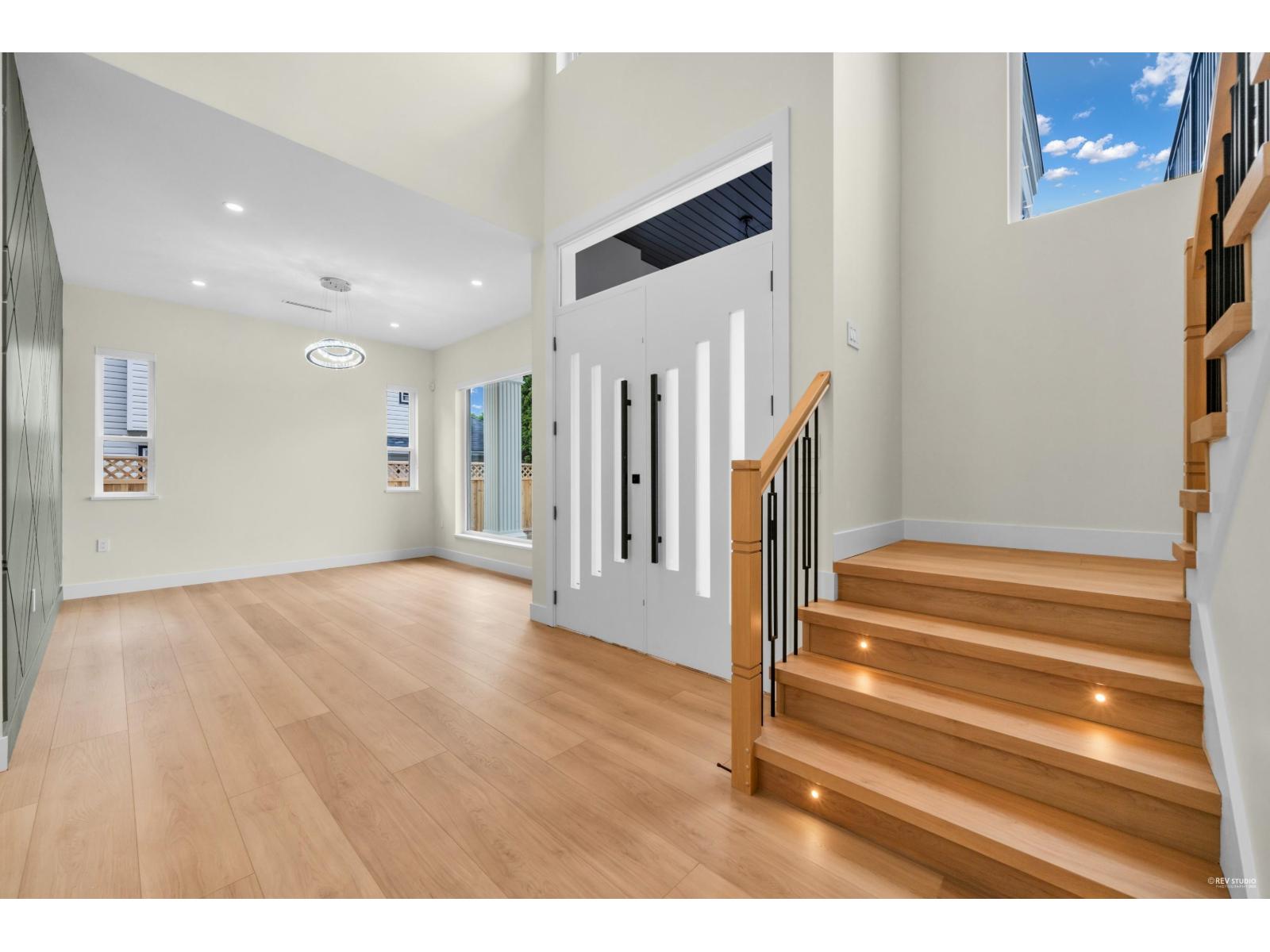 Photo 6 of 18668 56 A Avenue, Surrey BC