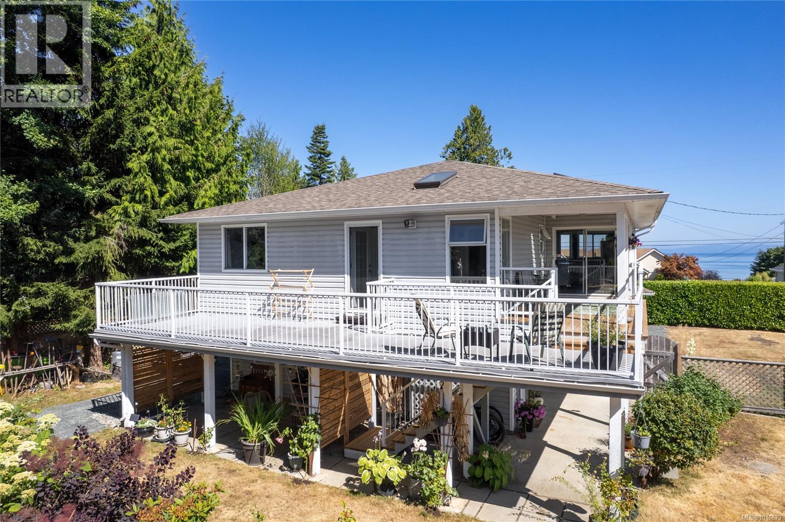 Photo 12 of 1184 Centre Rd, Qualicum Beach BC