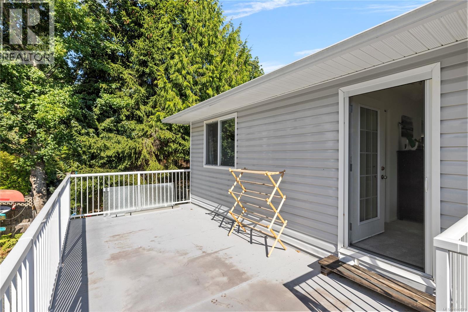 Photo 30 of 1184 Centre Rd, Qualicum Beach BC