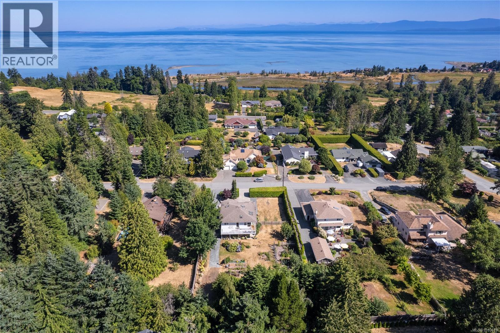Photo 63 of 1184 Centre Rd, Qualicum Beach BC