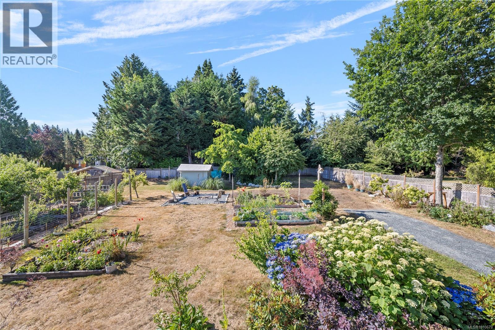 Photo 42 of 1184 Centre Rd, Qualicum Beach BC