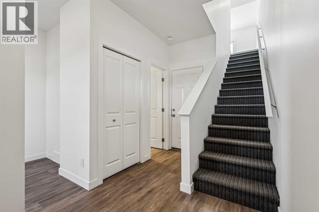Photo 4 of 1504 24 Rivercrest Drive, Cochrane AB