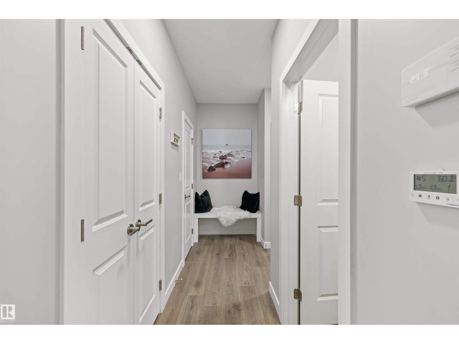 Photo 20 of 704 Conroy Co Sw, Edmonton AB