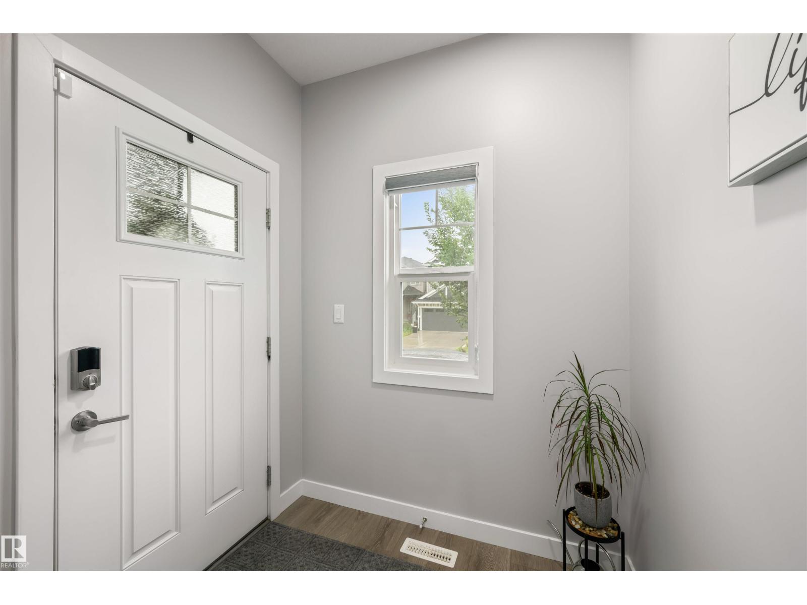 Photo 6 of 704 Conroy Co Sw, Edmonton AB