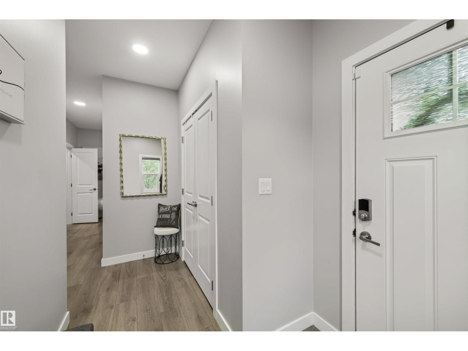 Photo 10 of 704 Conroy Co Sw, Edmonton AB