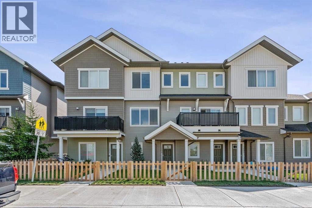 Photo 2 of 1504 24 Rivercrest Drive, Cochrane AB