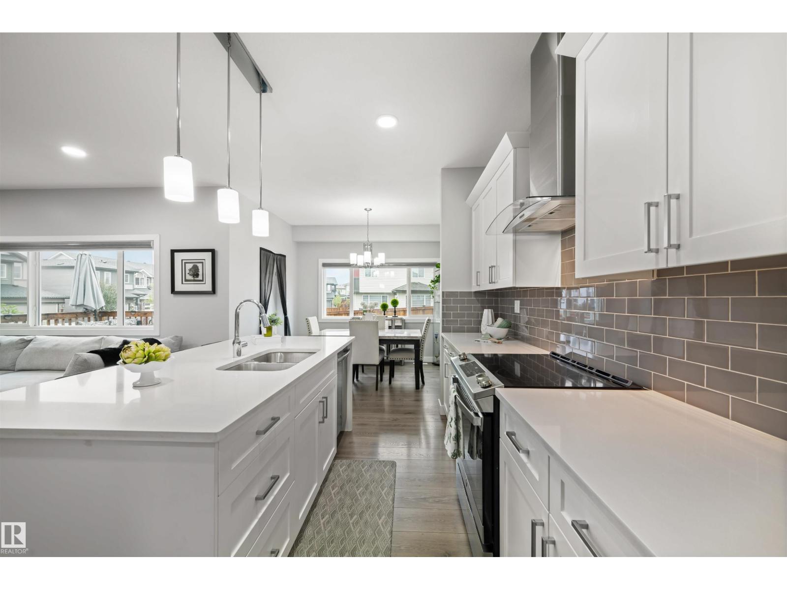 Photo 27 of 704 Conroy Co Sw, Edmonton AB