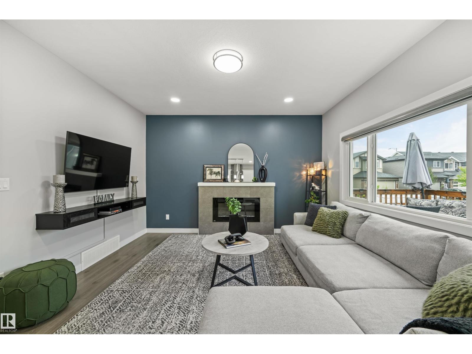 Photo 32 of 704 Conroy Co Sw, Edmonton AB