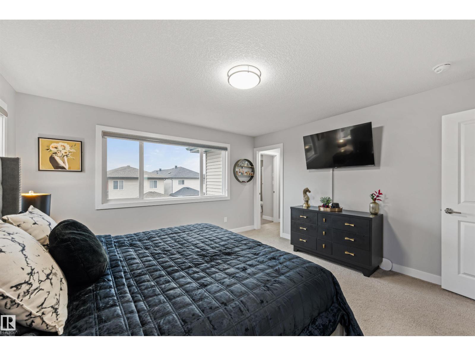 Photo 13 of 704 Conroy Co Sw, Edmonton AB