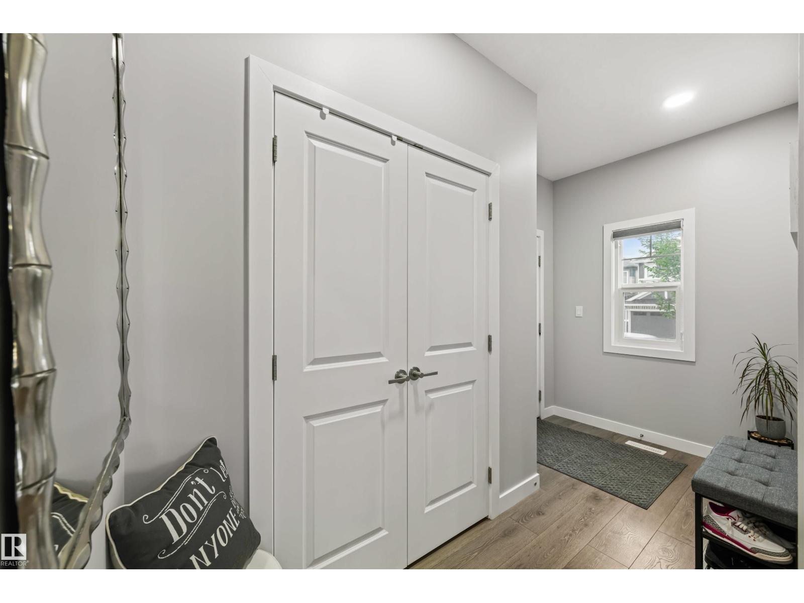 Photo 33 of 704 Conroy Co Sw, Edmonton AB