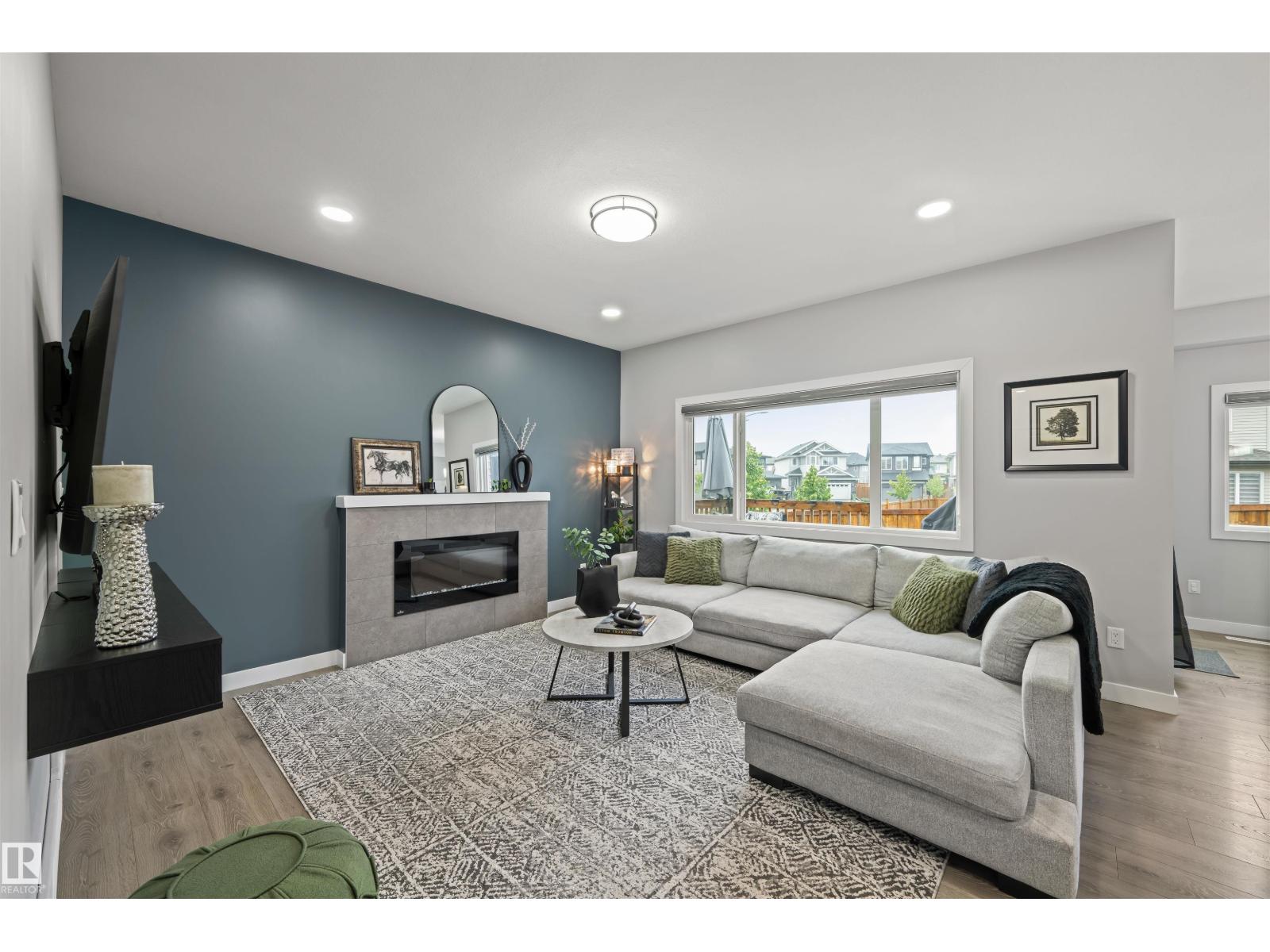 Photo 9 of 704 Conroy Co Sw, Edmonton AB