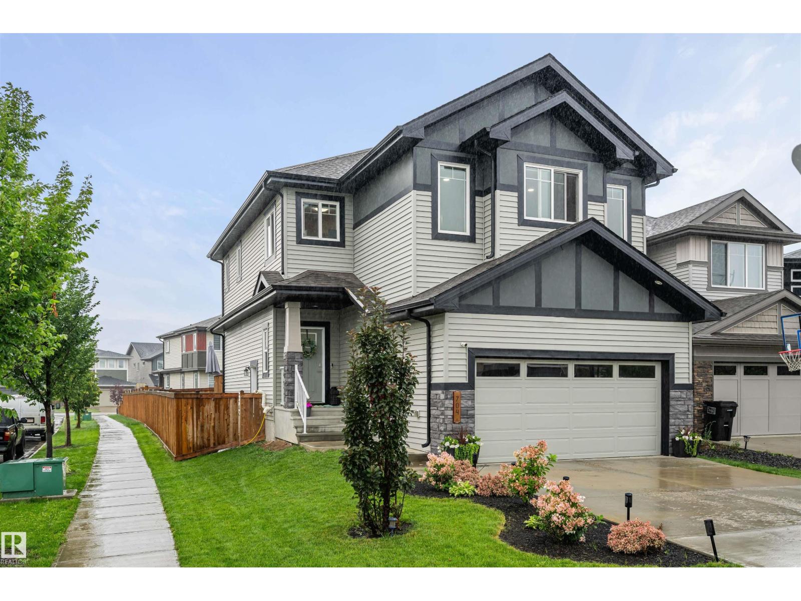 Photo 8 of 704 Conroy Co Sw, Edmonton AB