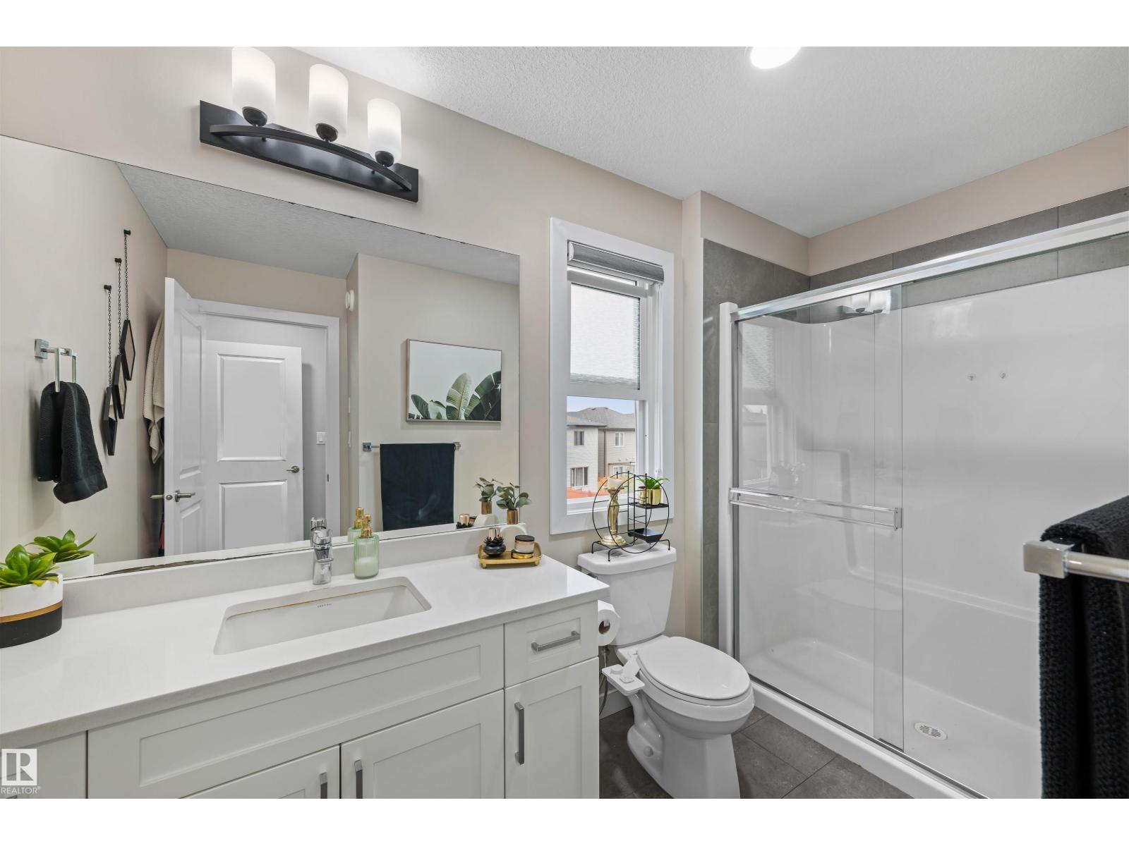 Photo 21 of 704 Conroy Co Sw, Edmonton AB