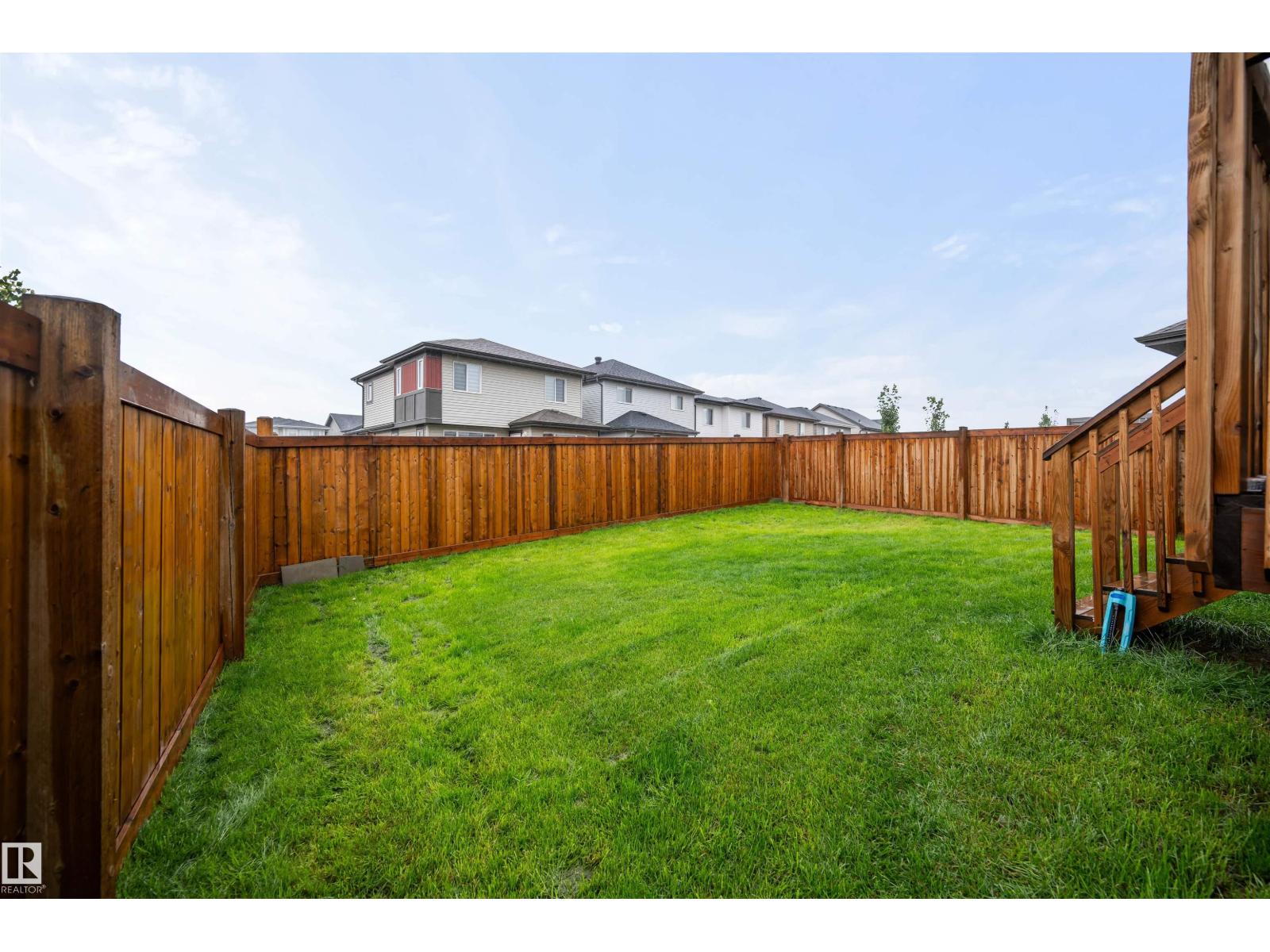 Photo 14 of 704 Conroy Co Sw, Edmonton AB