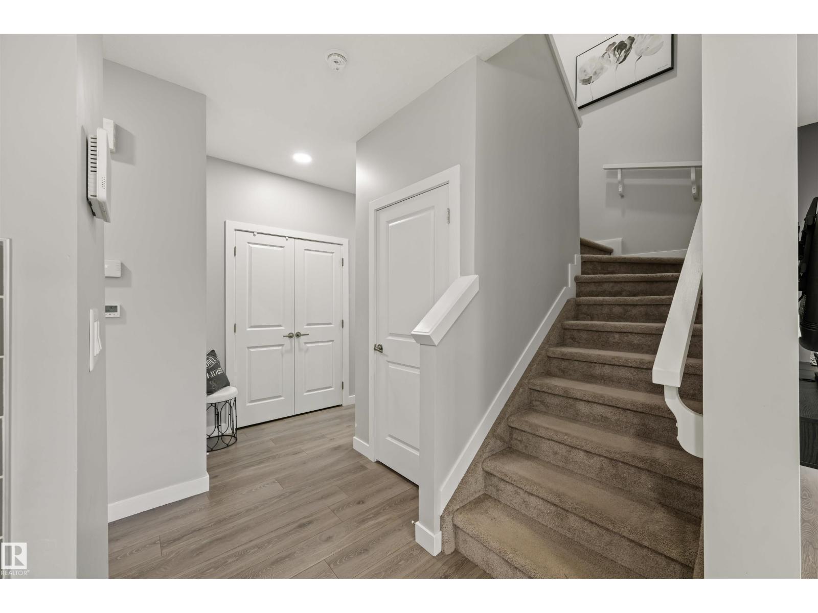 Photo 5 of 704 Conroy Co Sw, Edmonton AB
