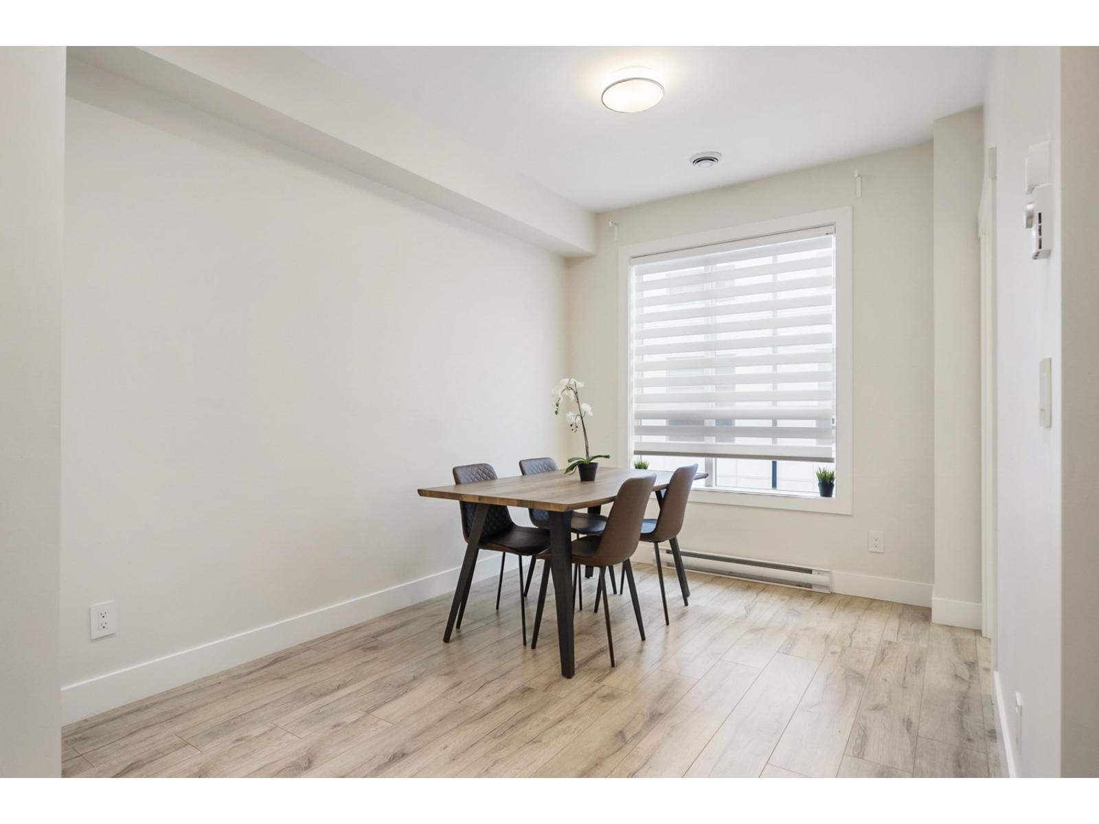 Photo 6 of 3 5475 199 A Street, Langley BC